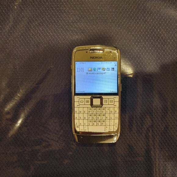 Nokia E71 Mobile Phone 3.15 MP Camera 3G WIFI GPS 2.4in